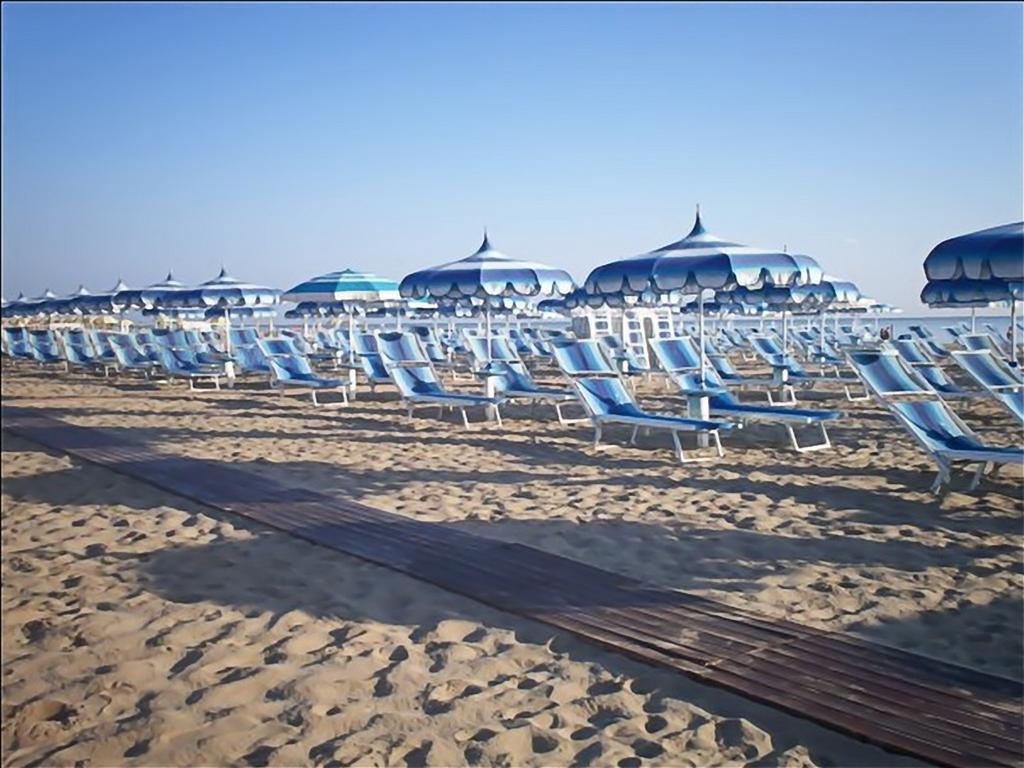 Residence Acqua Suite Marina Rimini Extérieur photo